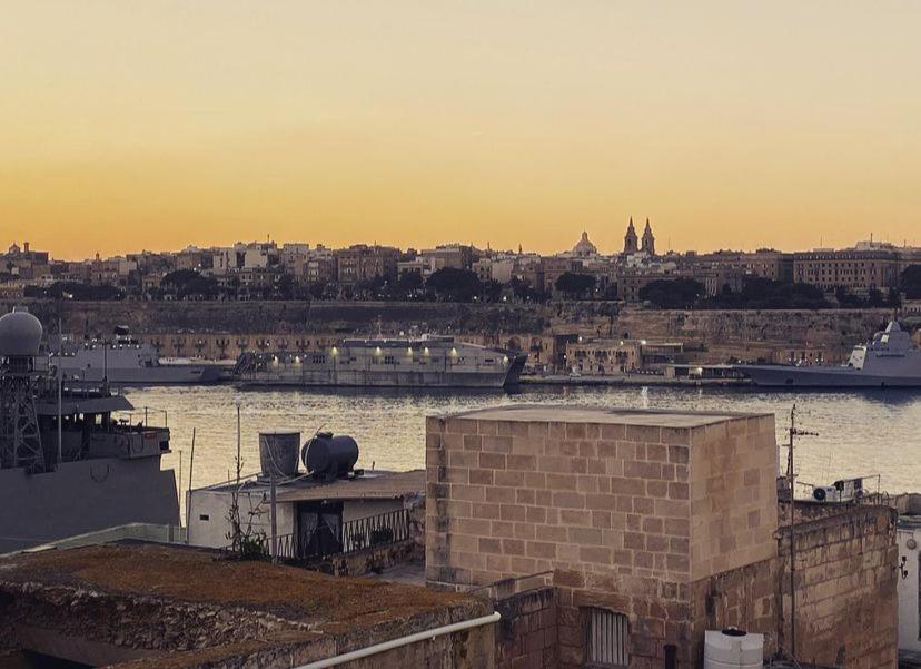 סנגלאה Malta Suites מראה חיצוני תמונה