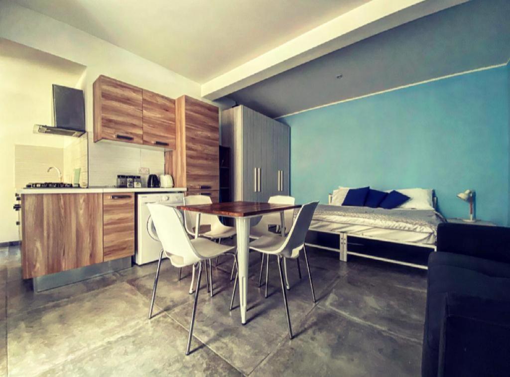 סנגלאה Malta Suites מראה חיצוני תמונה